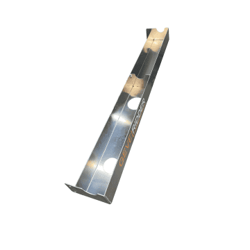 Aluminium Tool Tray voor glas- en platenkarren. Compact en robuust gereedschapbakje met middenschot en sparingen voor onder andere een kitspuit, hakmes en accutol. Eenvoudig te monteren en geschikt voor verschillende typen glaskarren. Engels Aluminium Tool Tray for glass and panel trolleys. Compact and durable tool tray with a central divider and cut-outs for tools such as a sealant gun, chopping knife and cordless drill. Easy to install and suitable for various glass trolleys. Frans Bac à outils en aluminium pour chariots à verre et à panneaux. Bac compact et robuste avec cloison centrale et découpes pour pistolet à mastic, couteau de découpe et perceuse sans fil. Facile à monter et compatible avec différents chariots à verre. Duits Aluminium-Werkzeugablage für Glas- und Plattenwagen. Kompakte und robuste Werkzeugablage mit Mittelteiler und Aussparungen für Kartuschenpistole, Schneidmesser und Akkuschrauber. Einfach zu montieren und für verschiedene Glaswagen geeignet. Pools Aluminiowa tacka narzędziowa do wózków do szkła i płyt. Kompaktowa i wytrzymała tacka z przegrodą oraz otworami na pistolet do silikonu, nóż i wkrętarkę akumulatorową. Łatwa w montażu i odpowiednia do różnych typów wózków szklarskich.