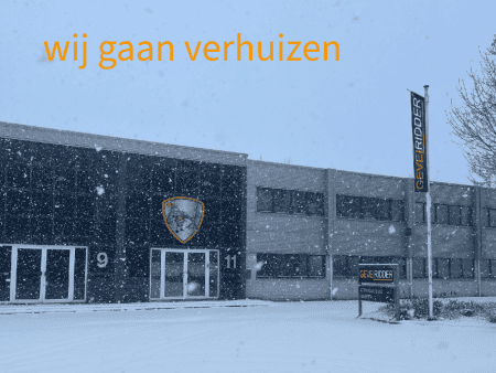 Gevelridder heeft per 1 januari een ander adres: Stephensonstraat 11 te Tiel. Op onze nieuwe locatie hebben wij een Experience Center ingericht waar wij onze slimme tilhulpmiddelen en ergonomische oplossingen uitgebreid kunnen demonstreren. Hier laten wij niet alleen zien wát er mogelijk is, maar vooral hoe u in de praktijk veiliger, slimmer en efficiënter kunt tillen en werken.