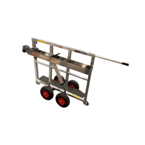 De ToolTray is een lichtgewicht aluminium gereedschapsbak die eenvoudig met de meegeleverde popnagels te monteren is op Gevelridder aluminium karren. Met een lengte van 100 cm is hij perfect geschikt voor de 150 kg kar, 250 kg kar en Urban 1×1 meter. Ideaal om gereedschap en accessoires overzichtelijk en veilig mee te nemen.