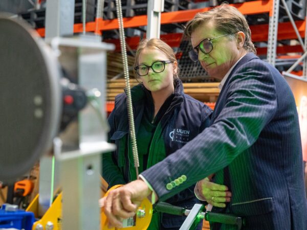 Showroom bezoek klanten Gevelridder voorlichting tilnorm